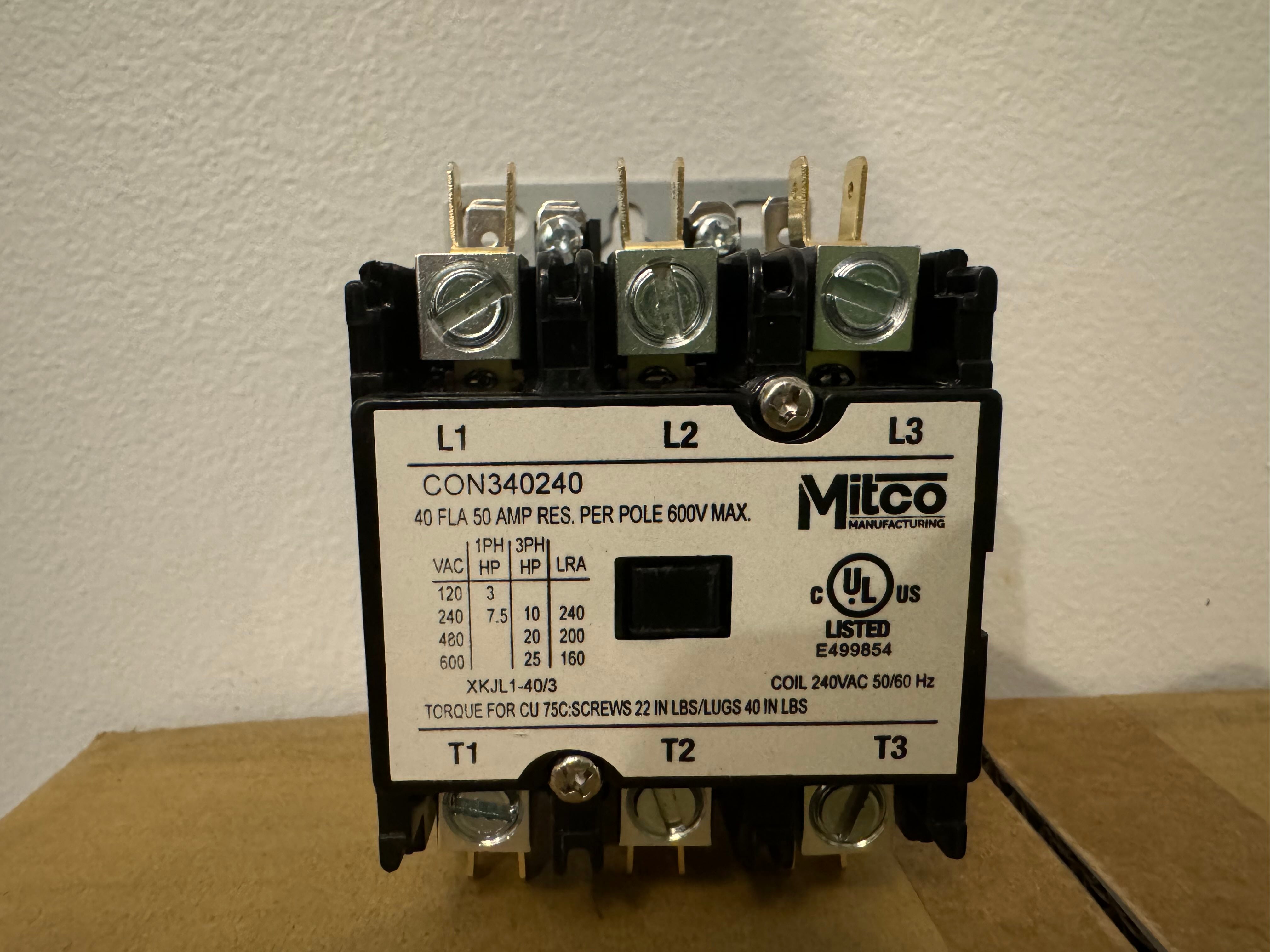 3-Pole 40 Amp Contactor – 240VAC Coil – Includes Lugs & Spade Terminal ...
